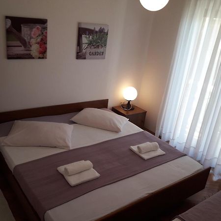 Apartments Ane Sukošan Екстериор снимка