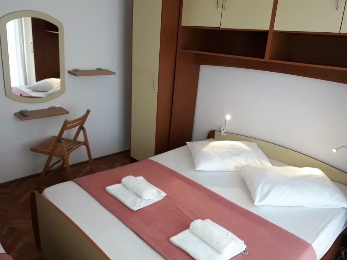 Apartments Ane Sukošan Екстериор снимка